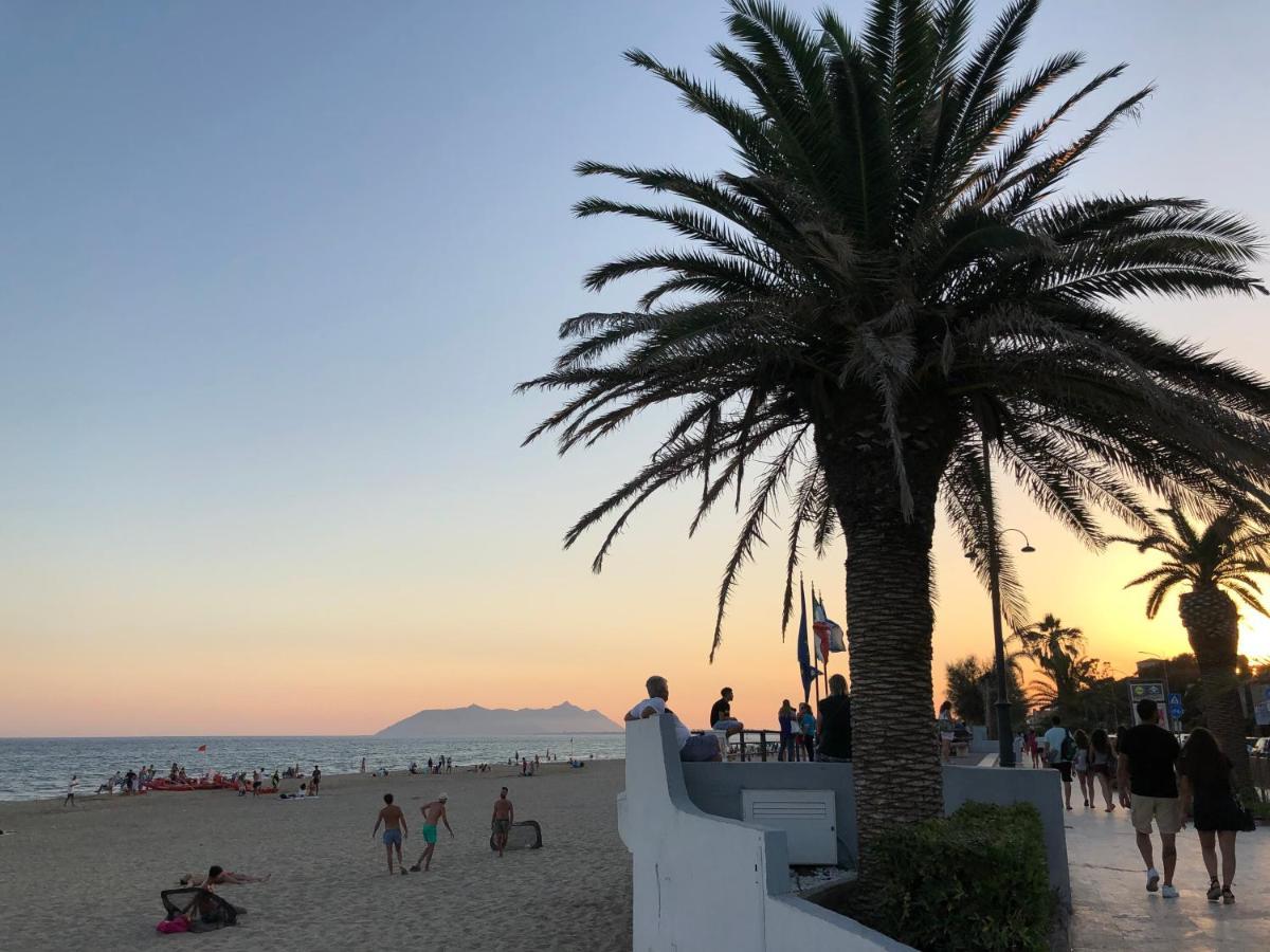 Appartamento Casa Mare Terracina Esterno foto